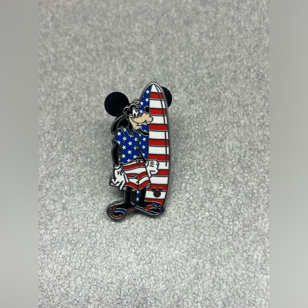 4th of July Goofy Disneyland 2025 wave A hidden Disney pins